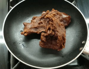 a Pan with smooth date paste
