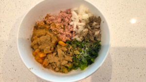 Olive oil, lemon juice, vinegar, cumin, coriander, and spices were added for a no mayo tuna salad